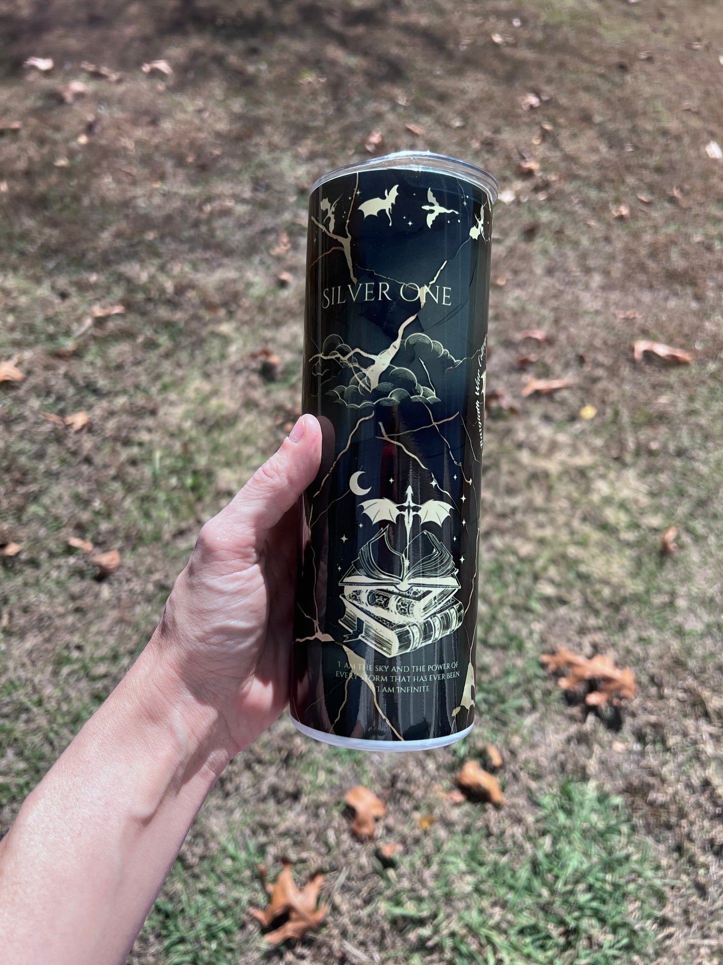 Fourth Wing "Wing Leader" 20oz Tumbler – Xaden Riorson & Violet Sorrengail Inspired Fandom Cup featuring the design artwork