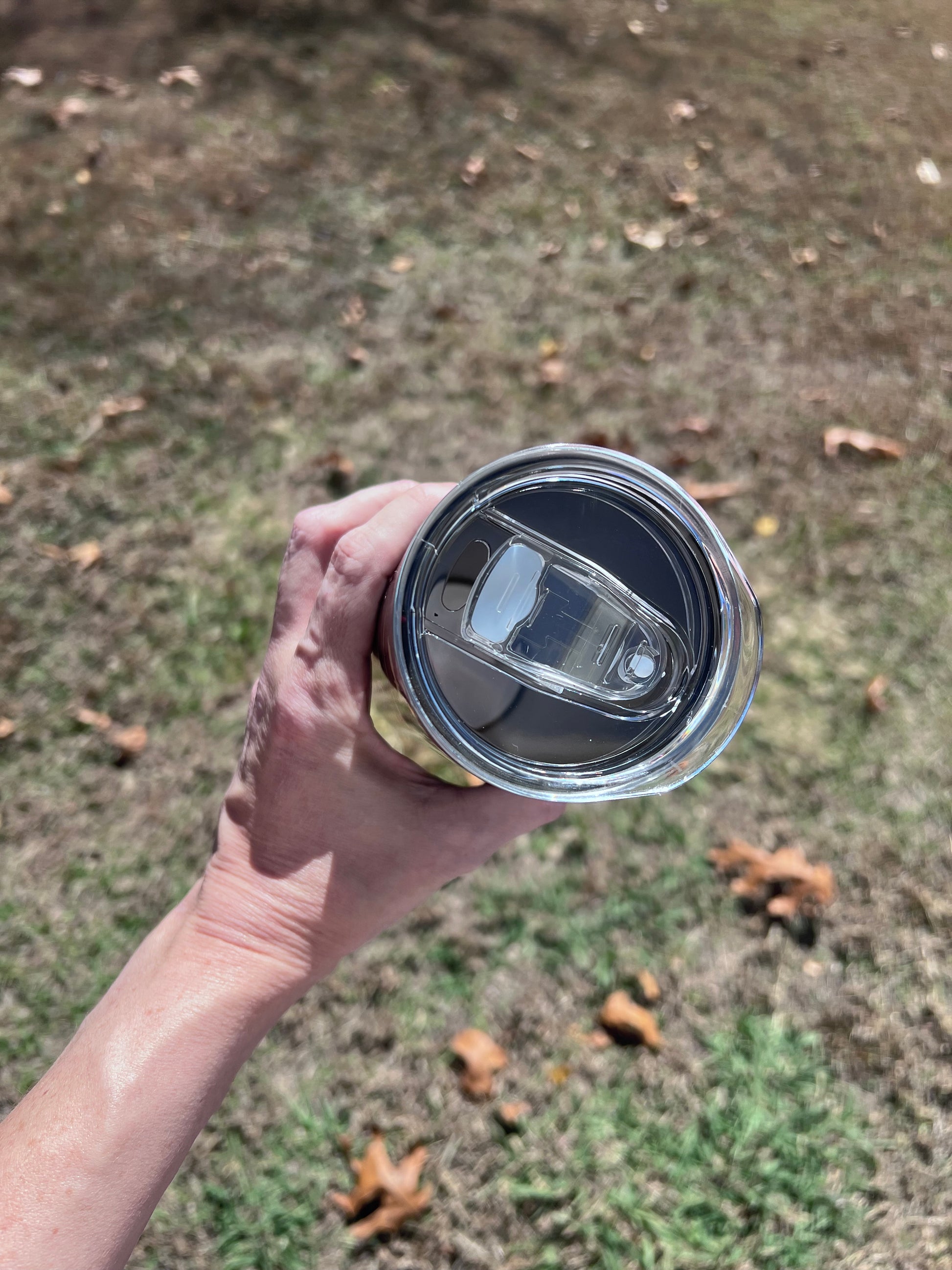 Fourth Wing "Wing Leader" 20oz Tumbler – Xaden Riorson & Violet Sorrengail Inspired Fandom Cup featuring the design artwork