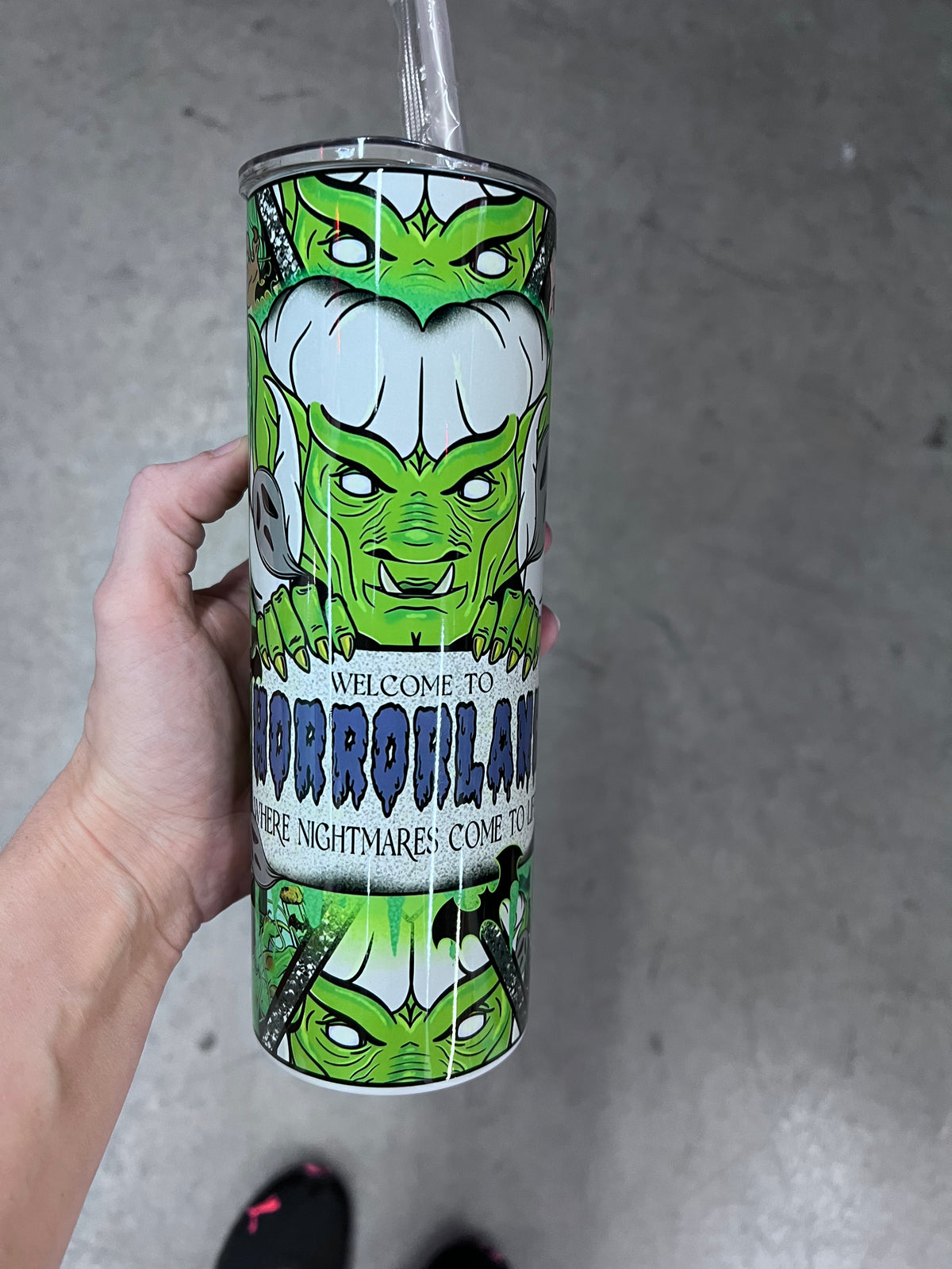 Welcome to HorrorLand Goosebumps tumbler front view showcasing classic green monster and 90s book title lettering⁠